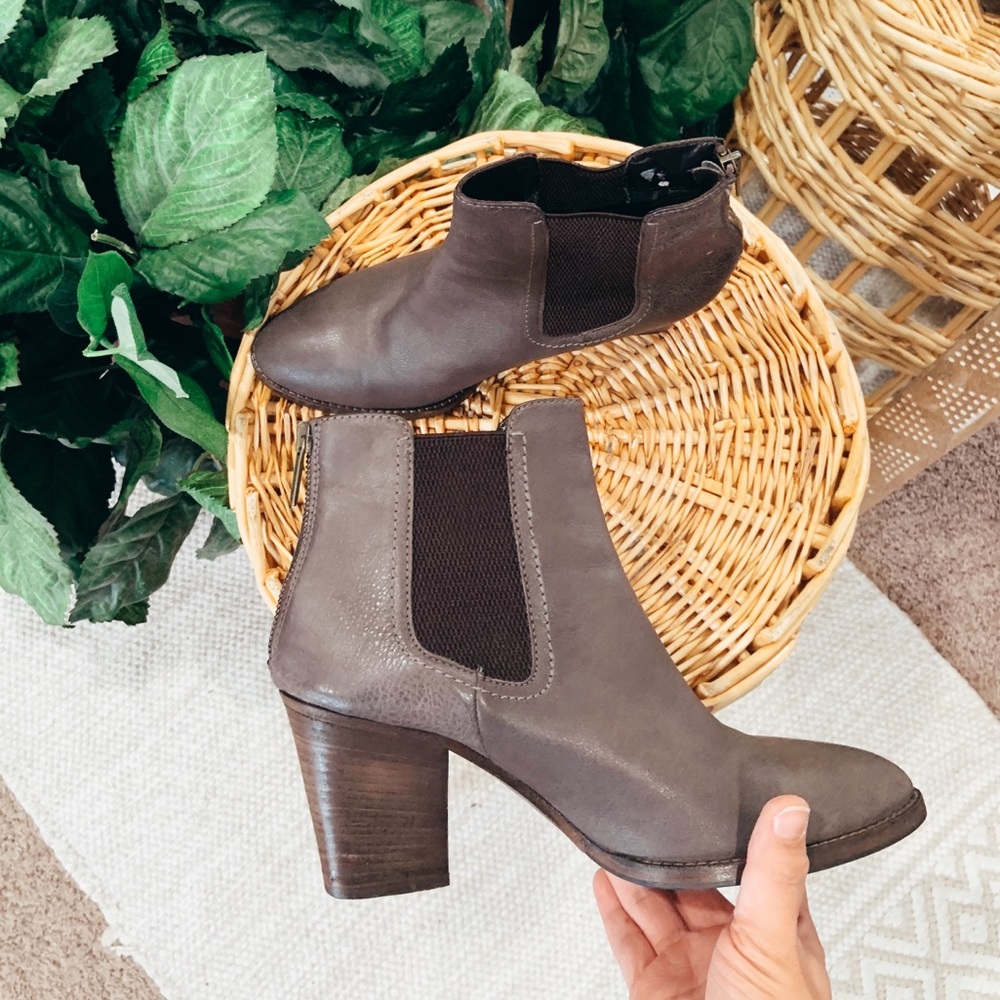 Aquatalia Vero Cuoio Fabien brown heeled ankle boots